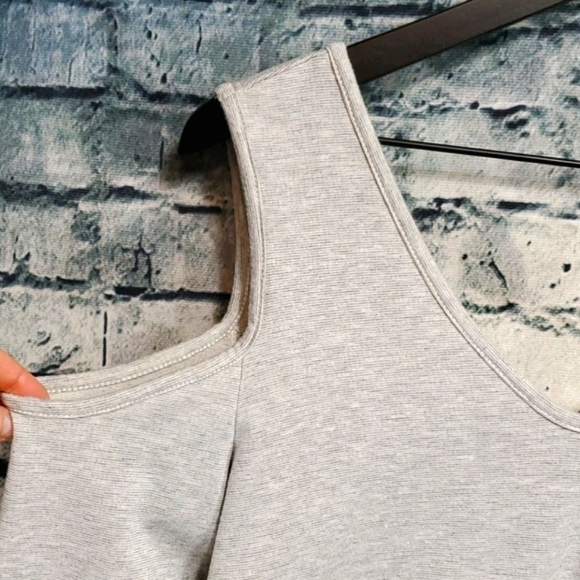 Lux & Co. | Flirty Cold Shoulder Boho Knit Top - Picture 3 of 8